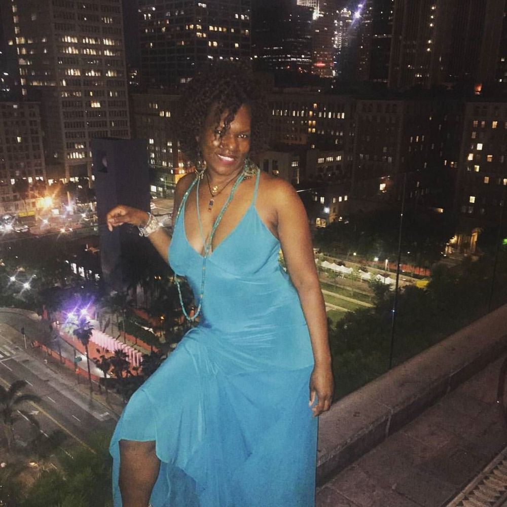 Meet your Posher, Mia